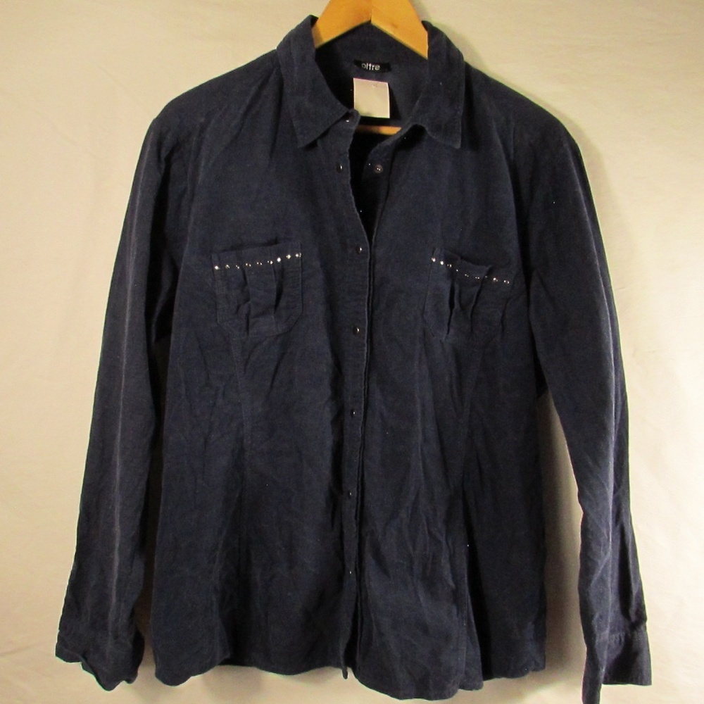 Oltre Women's Studded Pocket Detail Button-down Denim Shirt